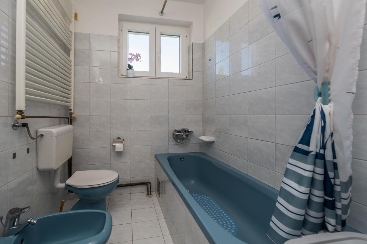 Stedi Apartment Lukoran エクステリア 写真