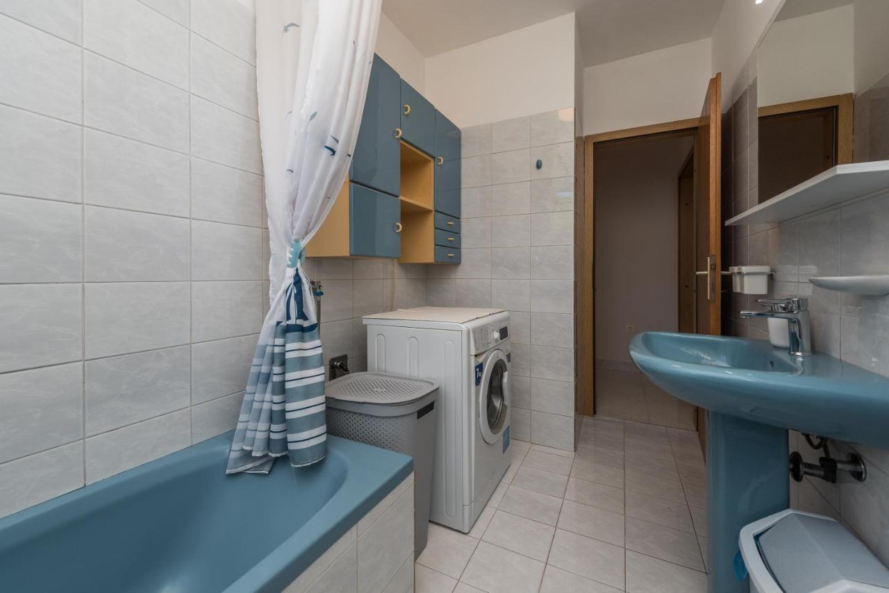 Stedi Apartment Lukoran エクステリア 写真