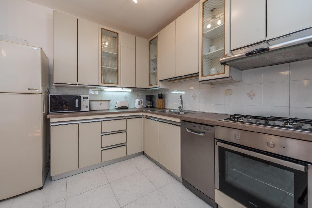 Stedi Apartment Lukoran エクステリア 写真