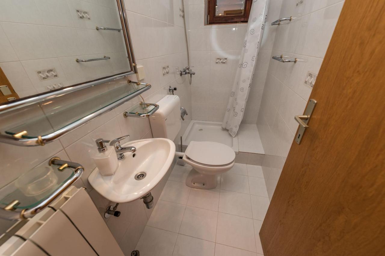 Stedi Apartment Lukoran エクステリア 写真