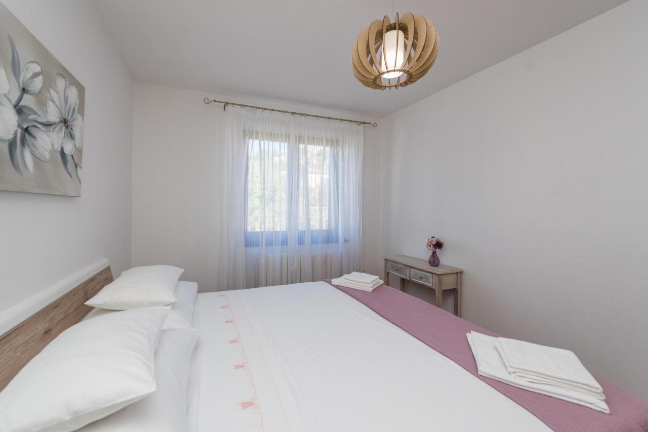 Stedi Apartment Lukoran エクステリア 写真