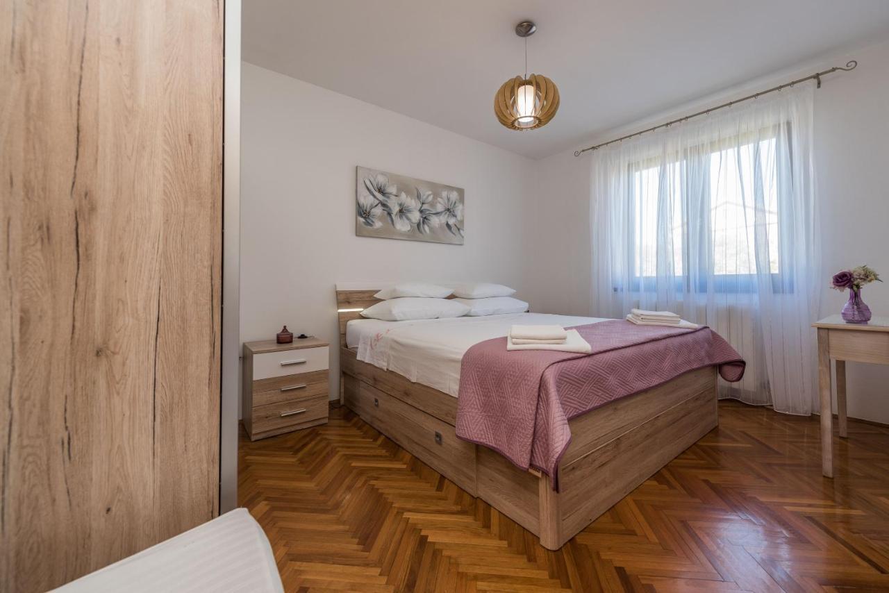 Stedi Apartment Lukoran エクステリア 写真